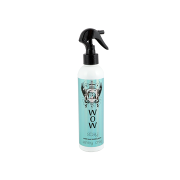 WOW Stay fra Ashley Craig 200 ml. Miljøvenlig hårlak, normalt hold. Fås hos GroomUs.